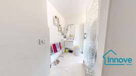 
                                                                                        Vente
                                                                                         Appartement T2 à vendre Versailles Chantiers - Double terrasses