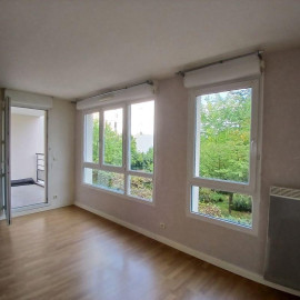 
                                                                                        Location
                                                                                         Appartement T2 Cergy Le Haut à louer