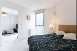 
                                                                                        Location
                                                                                         Appartement T2 climatisé