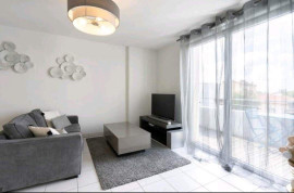 
                                                                                        Location
                                                                                         Appartement T2 climatisé