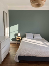 
                                                                                        Location
                                                                                         Appartement T2 de 41 m² lumineux refait à neuf