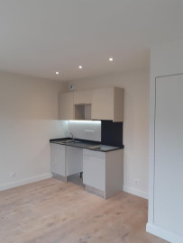 
                                                                                        Location
                                                                                         Appartement T2 hypercentre