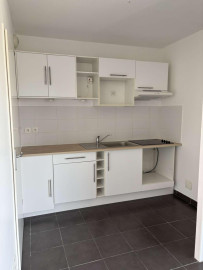 
                                                                                        Location
                                                                                         Appartement T2 lumineux et rénové à Eysines