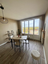 
                                                                                        Location
                                                                                         Appartement T2 meublé 42 m2 - Les Maillets Le Mans