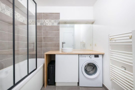 
                                                                                        Location
                                                                                         Appartement T2 Meublé + balcon et Garage St Charle