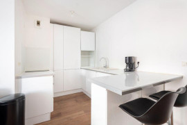 
                                                                                        Location
                                                                                         Appartement T2 Meublé + balcon et Garage St Charle