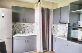 
                                                                                        Location
                                                                                         Appartement T2 rénové et meublé