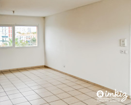 
                                                                                        Vente
                                                                                         Appartement T2- Vertefeuille - Terrasse et parking