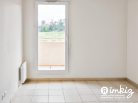
                                                                                        Vente
                                                                                         Appartement T2- Vertefeuille - Terrasse et parking