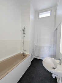 
                                                                                        Location
                                                                                         Appartement T3 à Chartrons