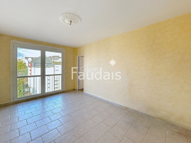 Location
                                                                                Appartement T3 à louer à ST-LO