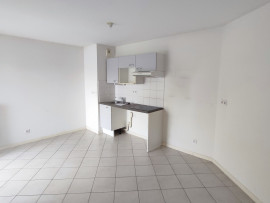 
                                                                                        Vente
                                                                                         T3 avec balcon loggia et deux parkings