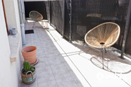 
                                                                                        Vente
                                                                                         Appartement T3 centre avec terrasse cave + parking