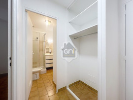
                                                                                        Location
                                                                                         Appartement T3, cour privative non close