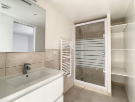 
                                                                                        Location
                                                                                         Appartement T3 - duplex