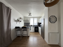 
                                                                                        Vente
                                                                                         Appartement T3 en hyper centre d'Oullins