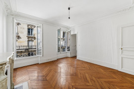 
                                                                                        Vente
                                                                                         Appartement T3 - Levallois - 34 Rivay