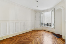 
                                                                                        Vente
                                                                                         Appartement T3 - Levallois - 34 Rivay