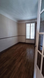 
                                                                                        Location
                                                                                         Appartement T3, lumineux et charmant.