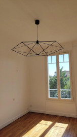 
                                                                                        Location
                                                                                         Appartement T3, lumineux et charmant.