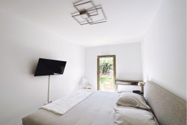 
                                                                                        Location
                                                                                         Jardins De Borely