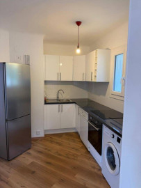 
                                                                                        Location
                                                                                         Appartement T3 meublé rénové