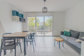 
                                                                                        Location
                                                                                         Appartement T3 Meublé - Terrasse - Garage