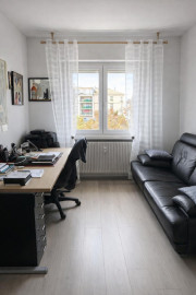 
                                                                                        Location
                                                                                         Appartement T3 RDC discret et bien placé