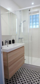 
                                                                                        Location
                                                                                         Appartement T3 Rénové (Chauffage et Eau inclus)