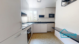 
                                                                                        Vente
                                                                                         Appartement T4/5 à Vendre - quartier St Louis- Versailles