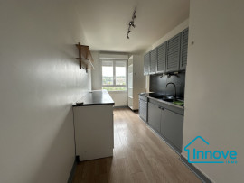 
                                                                                        Location
                                                                                         Appartement T4 à louer - Versailles Chantiers