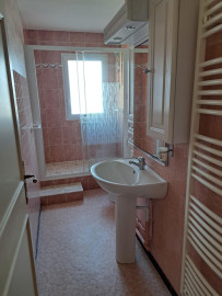 
                                                                                        Location
                                                                                         Appartement T4 calme et sécurisée.