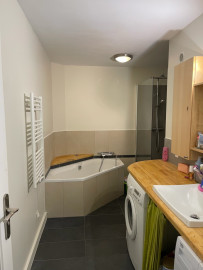 
                                                                                        Vente
                                                                                         Appartement T4 de 105m² - Tassin-la-Demi-Lune