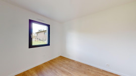 
                                                                                        Location
                                                                                         Appartement T4 neuf de 76m² avec jardin et parkings