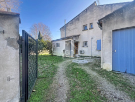 
                                                                                        Location
                                                                                         Appartement T4 - Terrasse, Garage.