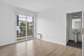 
                                                                                        Vente
                                                                                         Appartement T5 avec balcon - Asnières - Lot 35