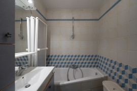 Vente
Appartement T5 de 101.5 m² + balcon + 2 places de parking