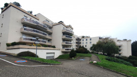 Vente
Appartement T5 de 101.5 m² + balcon + 2 places de parking