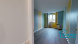 
                                                                                        Vente
                                                                                         APPARTEMENT T5- LE CHESNAY- DERNIER ETAGE