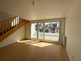 
                                                                                        Vente
                                                                                         Appartement T5 Triplex  à Issy les Moulineaux