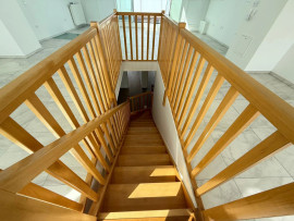 
                                                                                        Vente
                                                                                         Appartement T5 Triplex  à Issy les Moulineaux