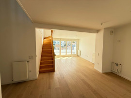 
                                                                                        Vente
                                                                                         Appartement T5 Triplex  à Issy les Moulineaux