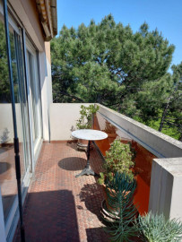 
                                                                                        Location
                                                                                         Appartement T6 lumineux dans résidence recherchée