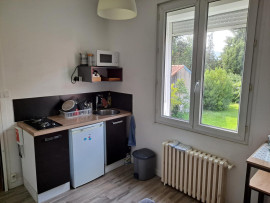 
                                                                                        Location
                                                                                         Appartement TBE plein sud, forfait avec Internet