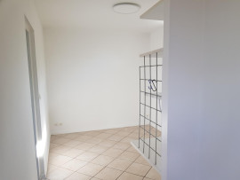
                                                                                        Location
                                                                                         Appartement tranquille avec terrasse