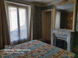 
                                                                                        Location
                                                                                         Appartement tranquille de 3 pièces Paris 10è.