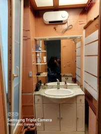
                                                                                        Location
                                                                                         Appartement tranquille de 3 pièces Paris 10è.