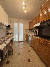 
                                                                                        Location
                                                                                         Appartement, tranquille et très confortable.