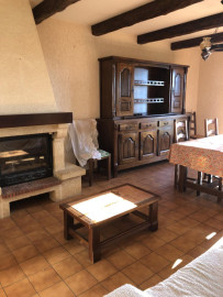 
                                                                                        Location
                                                                                         Appartement tranquille , rue  très peu de passage