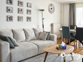 
                                                                                        Vente
                                                                                         Appartement Traversant 3/4 pièces